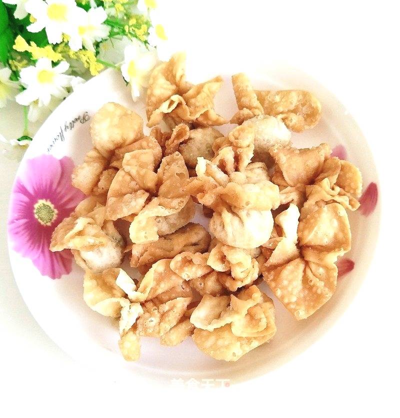 H10A.   Wonton frits au Porc  /  Fried pork wonton