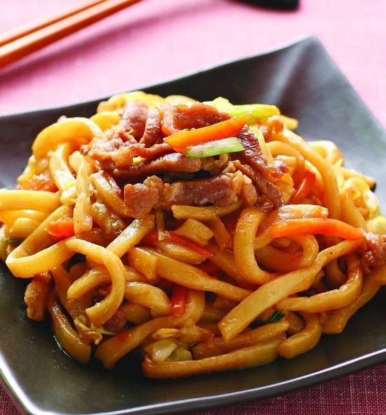 T2  Table d'hôte -R15 Mangez comme un roi ou une reine.  Nouilles sauté, style Shanghai (grande portion)      / Shanghai stir-fried noodle (big portion)