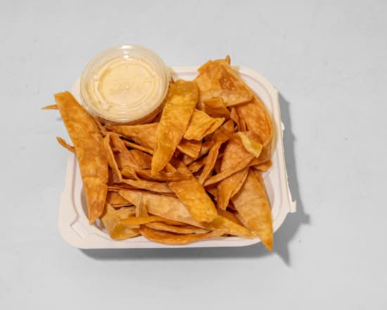 Samosa Chips with Garlic Dip 2oz