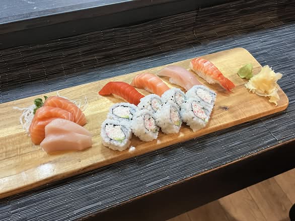Sashimi & Sushi Combo