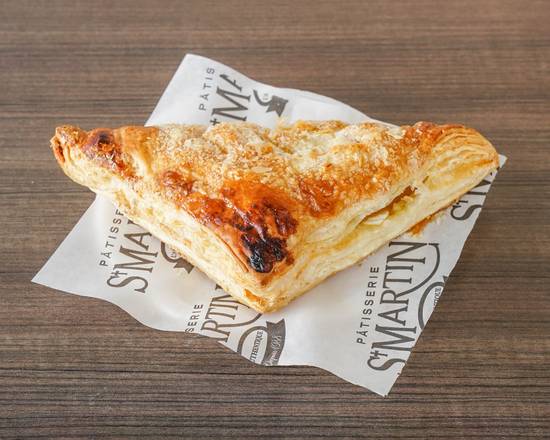 chausson au pommes / apple turnover