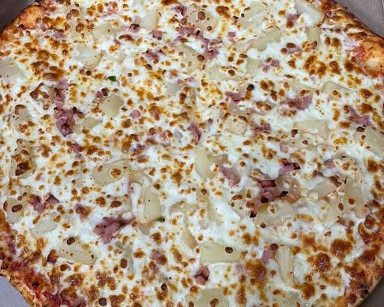 Hawaiian Pizza w/ one creamy garlic dip