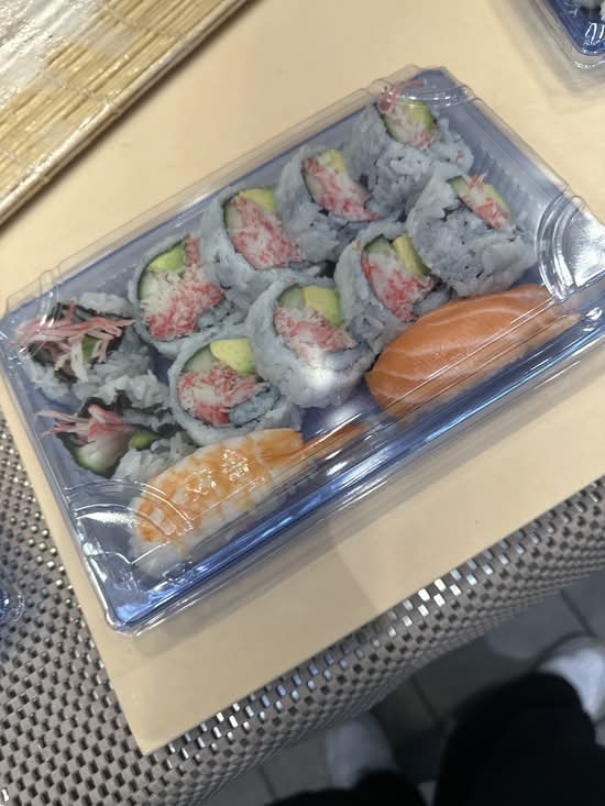 California Sushi Combo(12pcs)