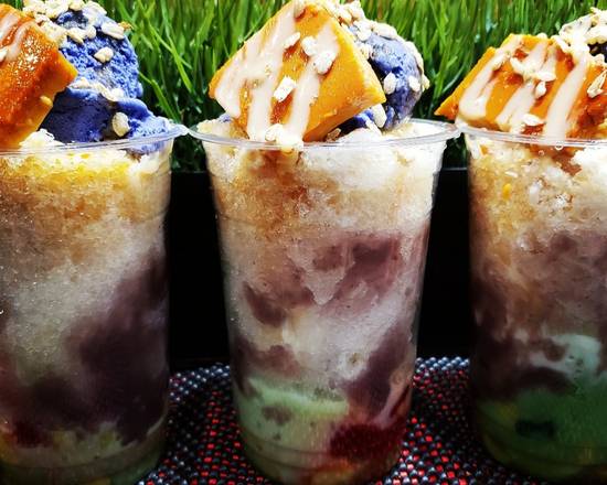Halo-Halo Deluxe