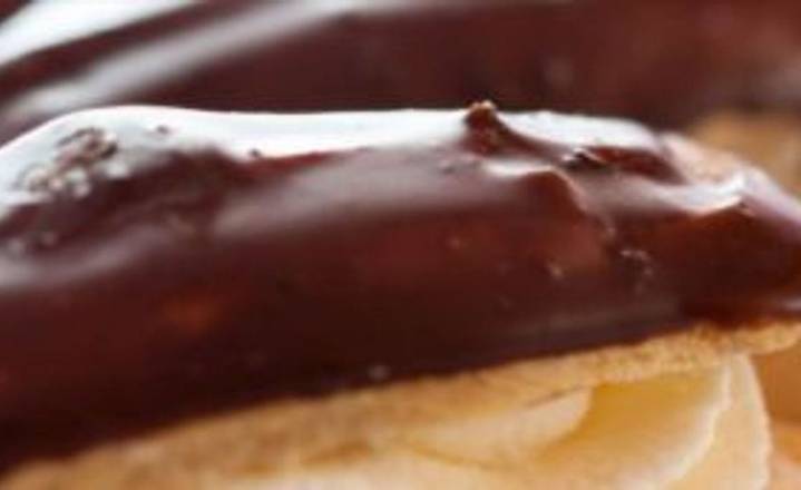 CUSTARD ECLAIR