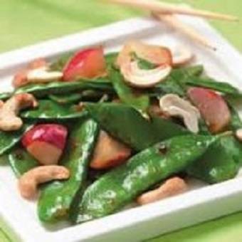 36. Garlic Chicken with Peapods in Chili Sauce