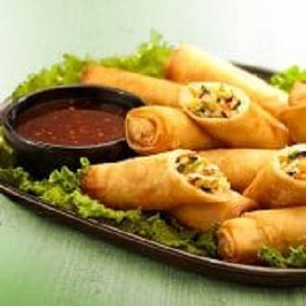 8. Vegetarian Spring Rolls (4 pcs)