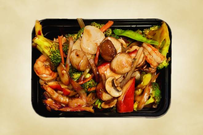 S11. Seafood with Garlic Sauce