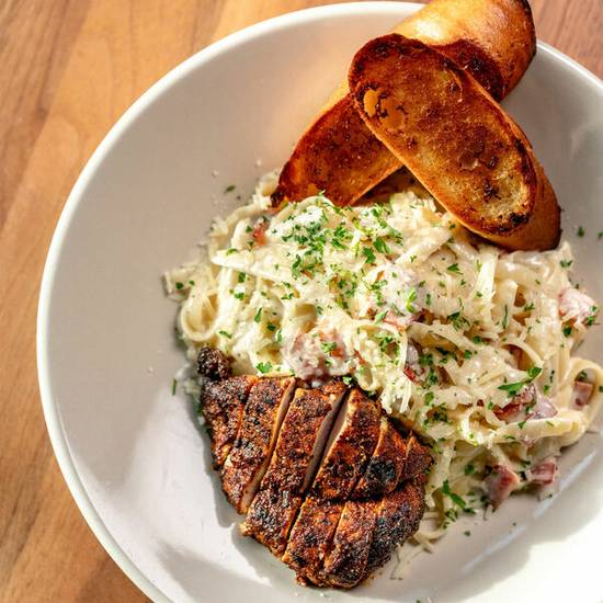 BLACKENED CHICKEN FETTUCCINE ALFREDO