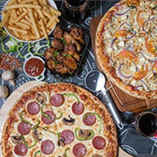Mega - 2 Large Pizzas / Mega Spécial - 2 Larges Pizzas