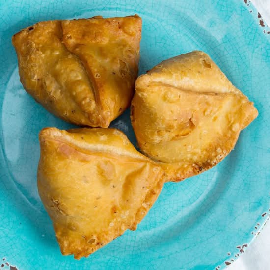 Vegetarian Samosa Channa Chat