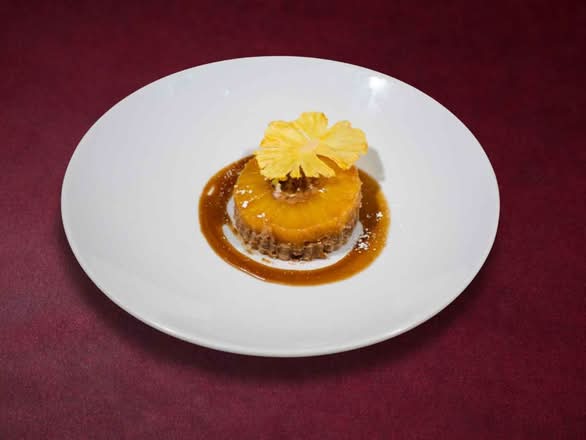 PINEAPPLE UPSIDE-DOWN CAKE