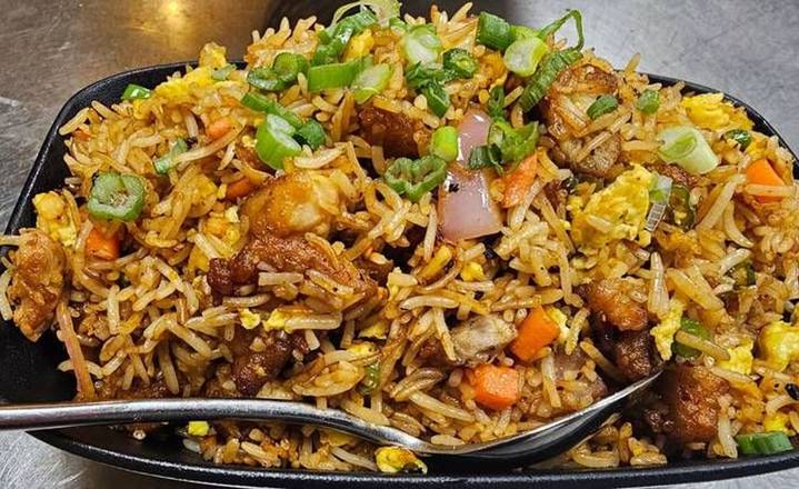 Classic chicken fried rice
