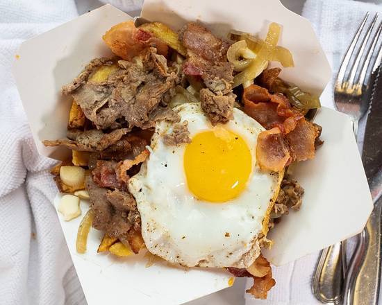 Breakfast Poutine