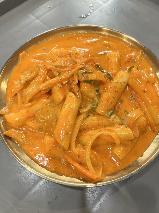 Rose Tteok Bok Ki
