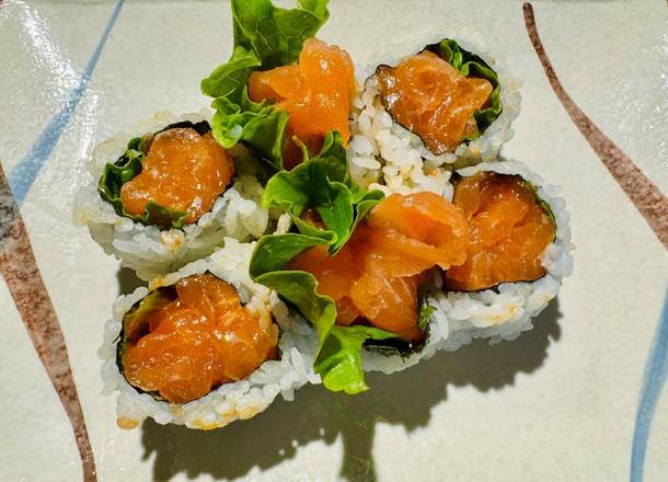 Spicy Salmon Roll