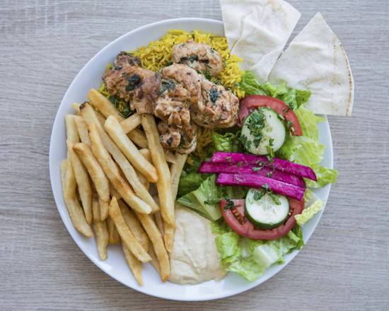 Assiette brochettes de poulet / Chicken Skewers Plate