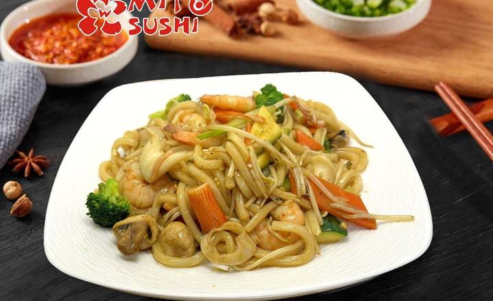 Seafood Fried Udon