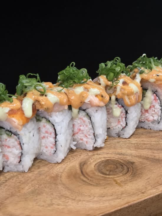 Cali Salmon Roll (8pcs)