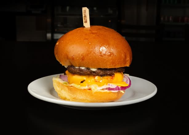 Burger aux brochettes de poulet tandoori/Tandoori Chicken Skewer Burger