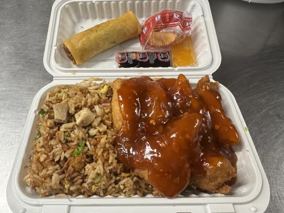 C 4. Spring Roll, General Tao's Chicken, Chicken Fried Rice