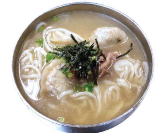 5. Mandu kal-guksu 만두칼국수