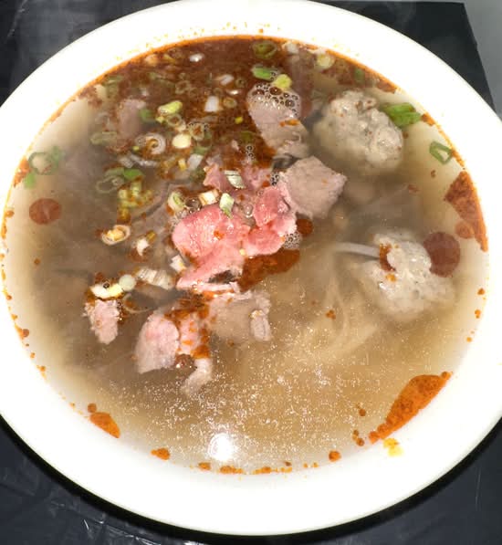 13A. House Special Beef Noodle Soup Spicy(Phở ĐặC BiệT)
