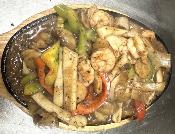 103. Mix Sea Food with Mushroom, Green Pepper, Onion & Water Chestnut in Black Bean Sauce