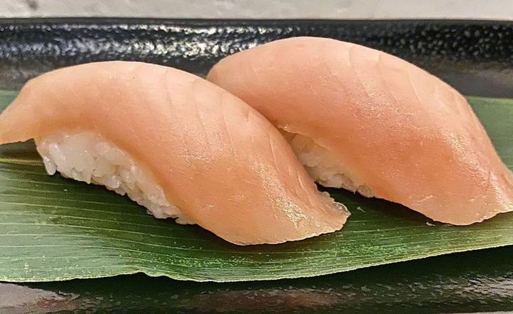 Tuna Sushi (2 pcs)