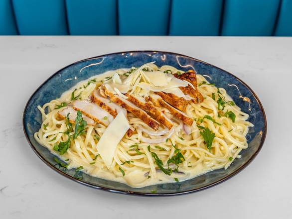 Fettuccine Alfredo Pasta