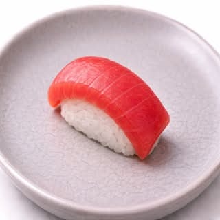 37. Maguro Nigiri