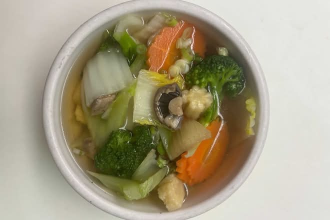 Chinese Vegetable Soup (16oz)