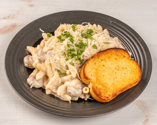 Chicken Alfredo Penne with Mushrooms