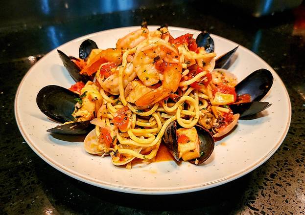 SEAFOOD LINGUINE