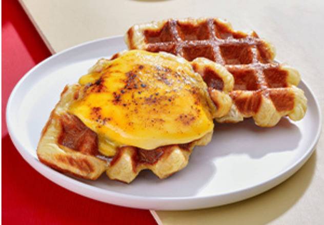 Crème Brulee Croffle