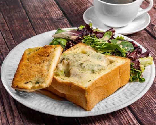 Creamy Chicken Toast Combo