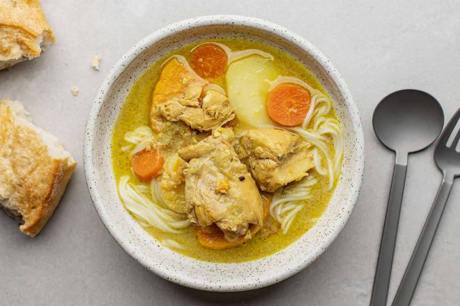 59. Vietnamese Curry Chicken Vermicelli Soup