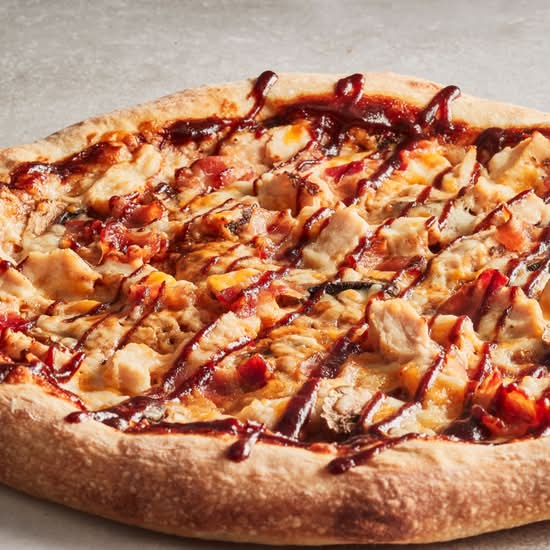 Grande (14 po) pizza Poulet bacon BBQ / Large (14 in) BBQ Chicken Bacon Pizza