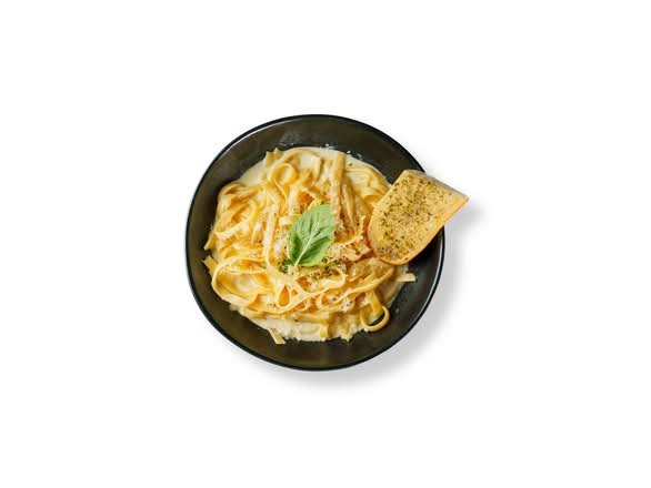 Fettuccine Alfredo