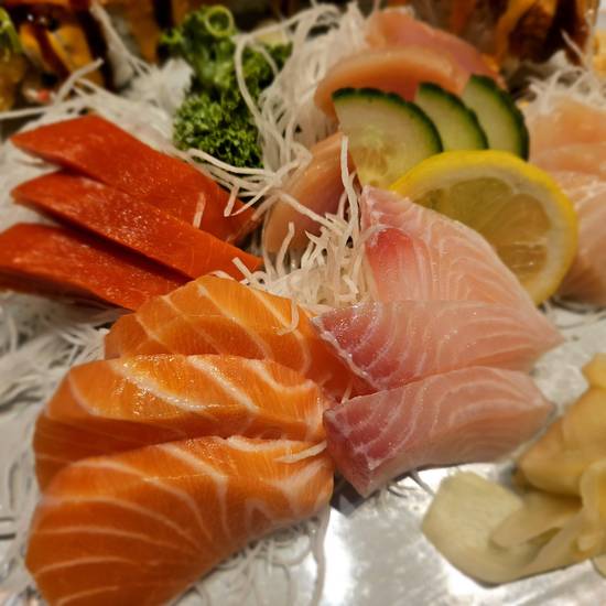 Assorted Sashimi (15pcs)