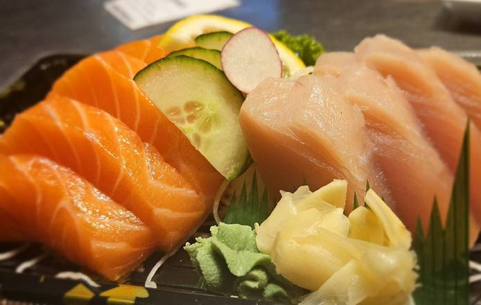Tuna & Salmon Sahimi (8pcs)
