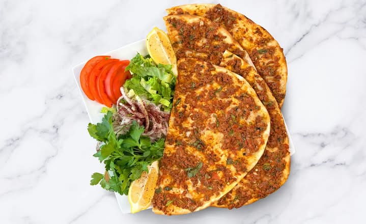 Lahmacun with Salad (2 pcs)