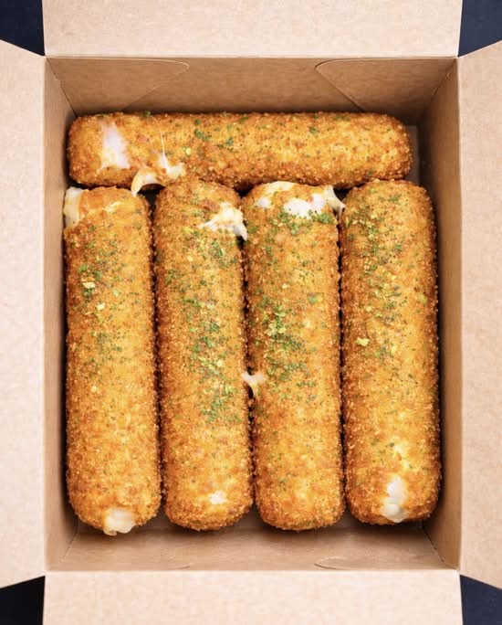 Mozzarella Sticks (5 pcs)
