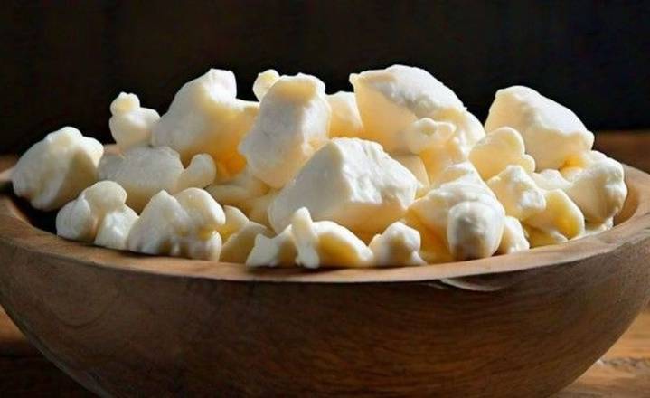 FROMAGE EN GRAINS/CHEESE CURDS (8ons)