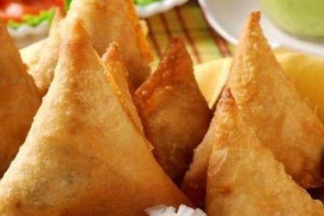 Vegetable Samosa Medium Size (2 pcs)