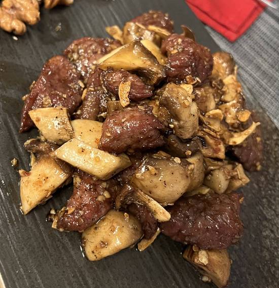 402. Garlic Black Pepper Beef Tenderloin