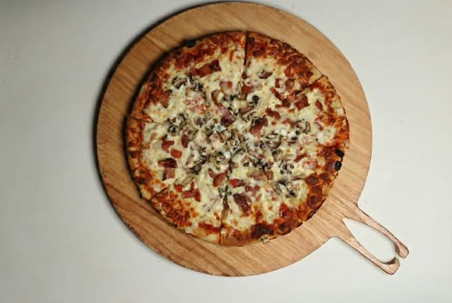 Original Canadian Pizza