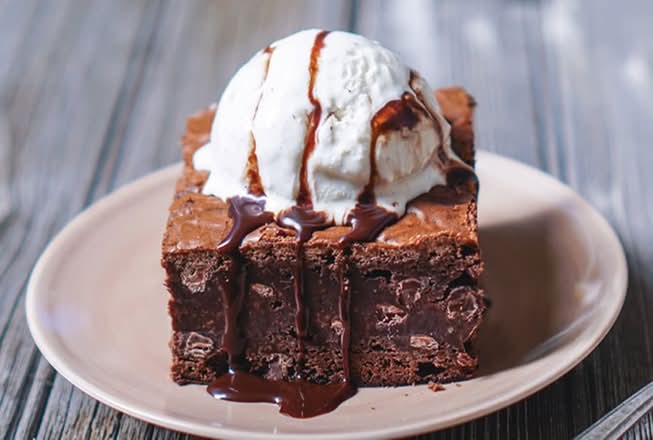 Caramel pudding with vanilla ice cream