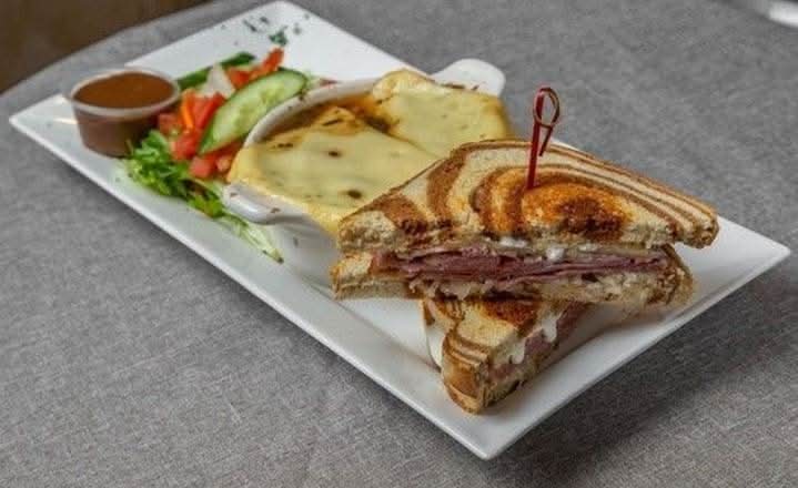 California Club Sandwich