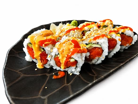 Spicy Tuna / Salmon Roll (8Pcs)